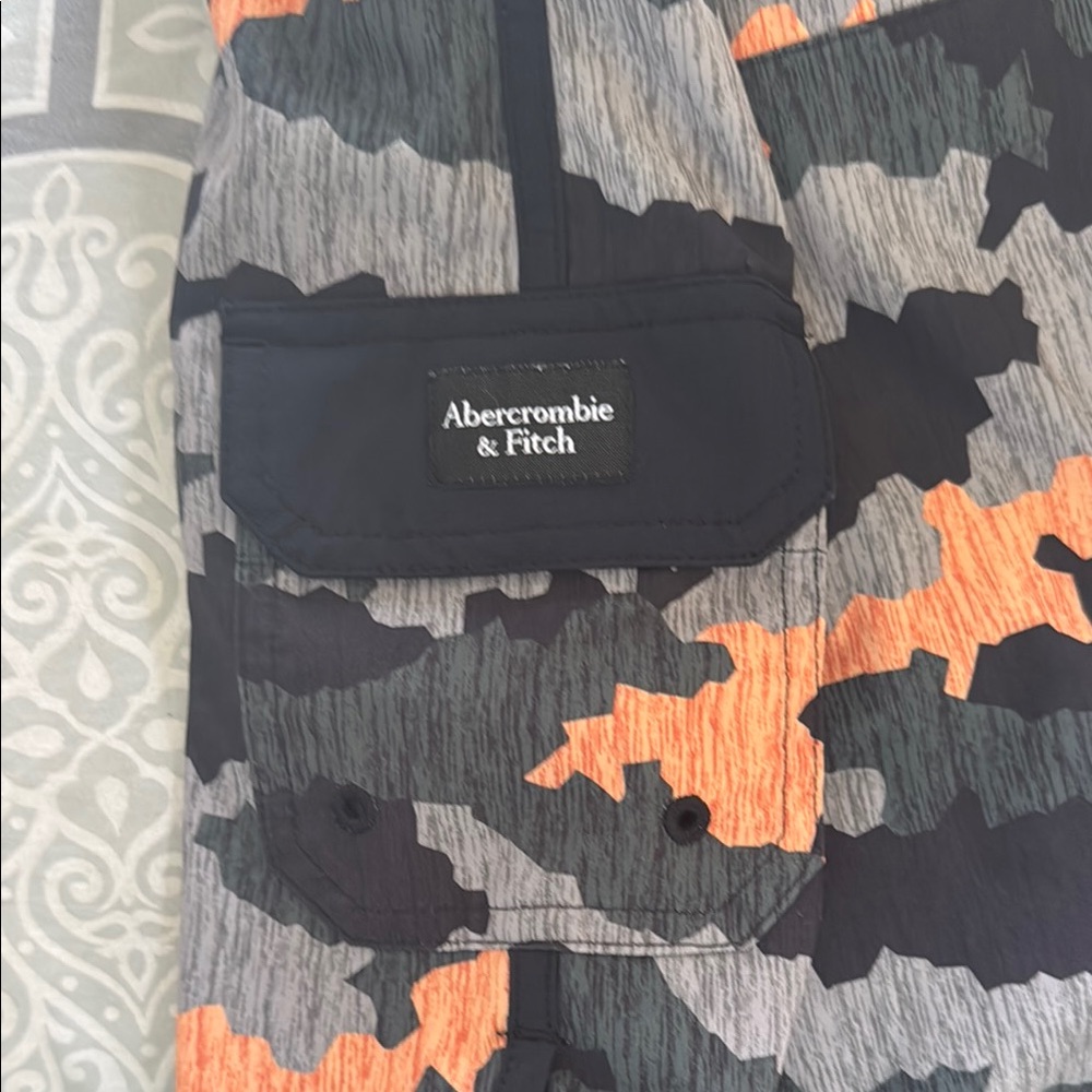 🩳Abercrombie & Fitch Camo Swim Shorts 🩳 - Picture 6 of 7